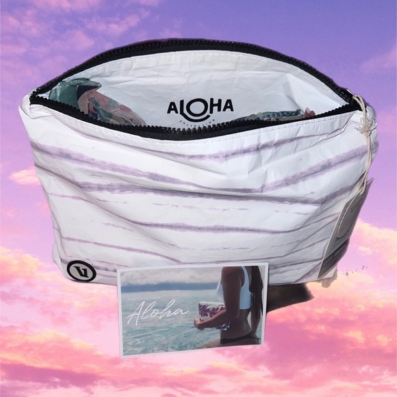ALOHA Collection Handbags - NWT Aloha X Vuori Collection Mid Pouch